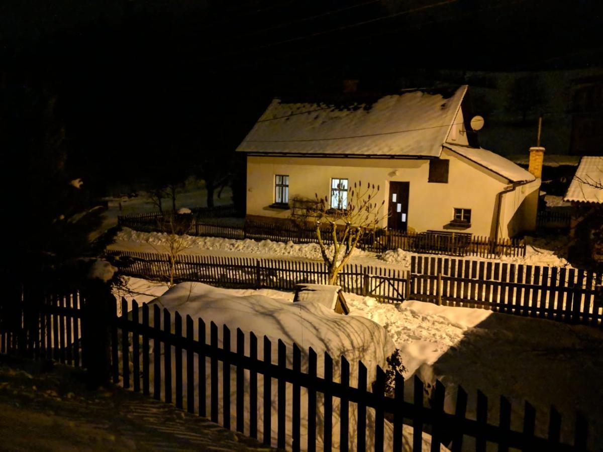 Chaloupka Na Konci Sveta Villa Raskov Exterior photo